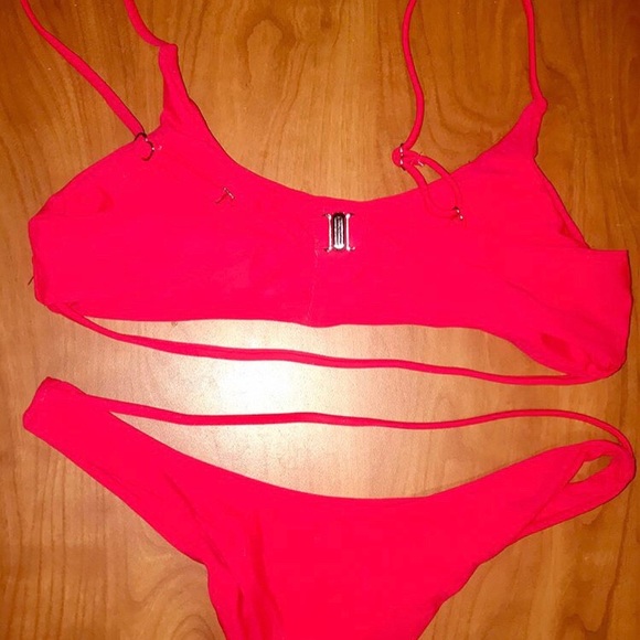 Strappy Red Zaful Bikini Set - Picture 4 of 4